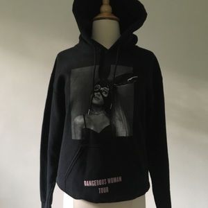 Ariana grande dangerous women tour hoodie merch